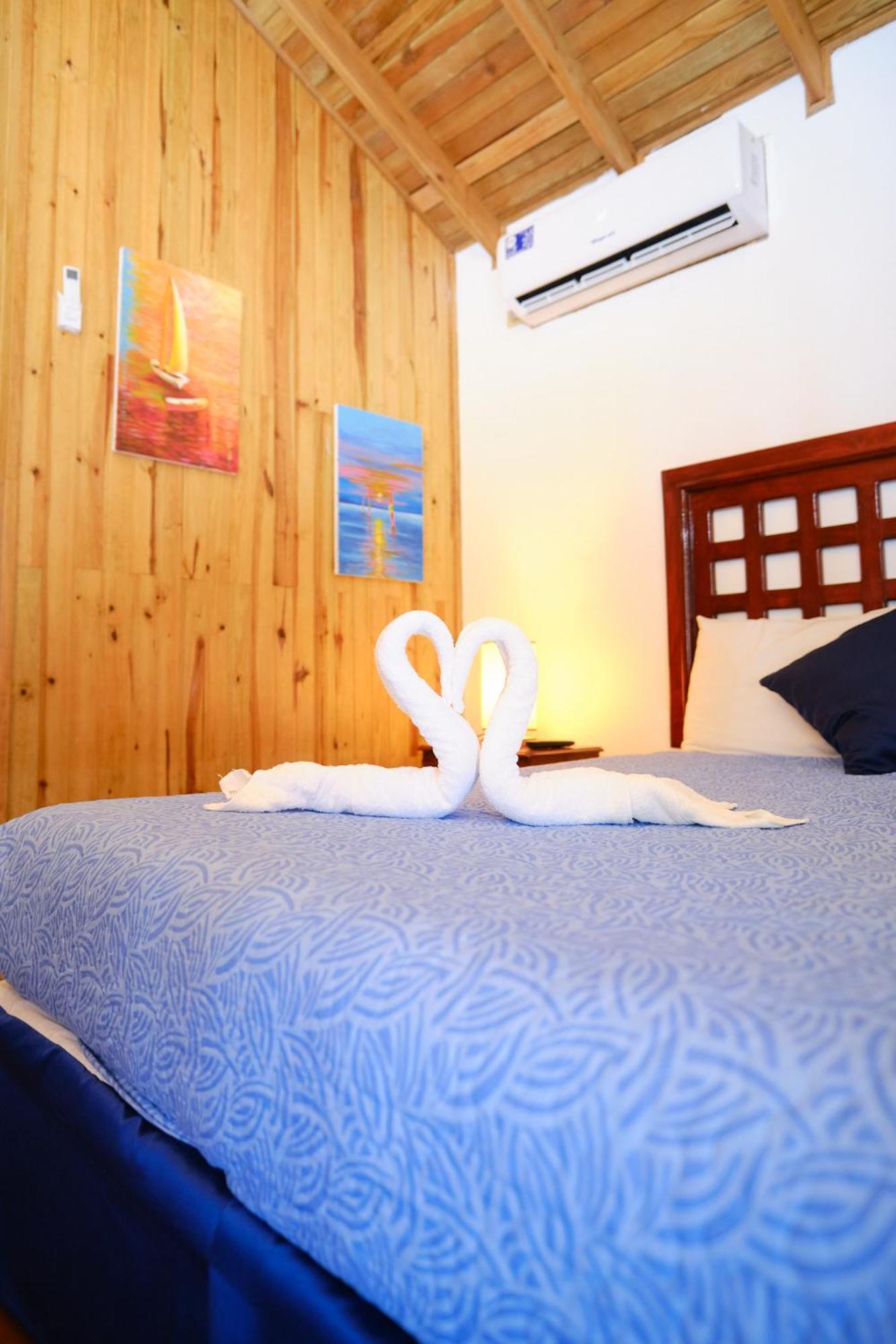 Hotel Playa Caribe Tela Eksteriør bilde